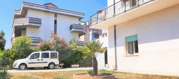 Casa de 11 habitaciónes en Montesilvano, Italy No. 22367 16