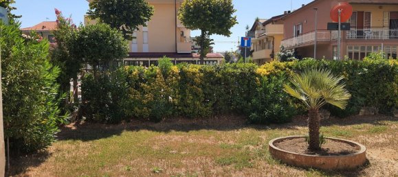 Casa de 11 habitaciónes en Montesilvano, Italy No. 22367 32