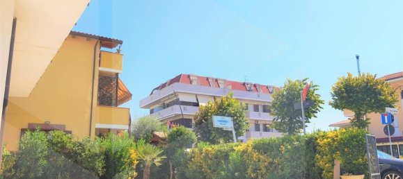 Casa de 11 habitaciónes en Montesilvano, Italy No. 22367 6