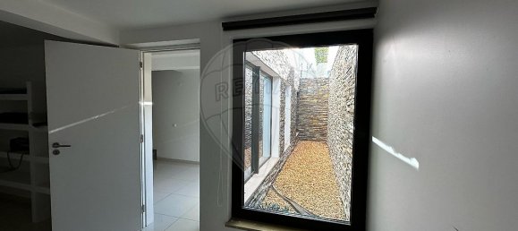 Дом с 4 спальнями в Montenegro, Португалия № 27298 2