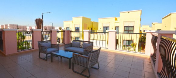 4 bedrooms Villa in Nadd Al Sheba, UAE No. 493 20