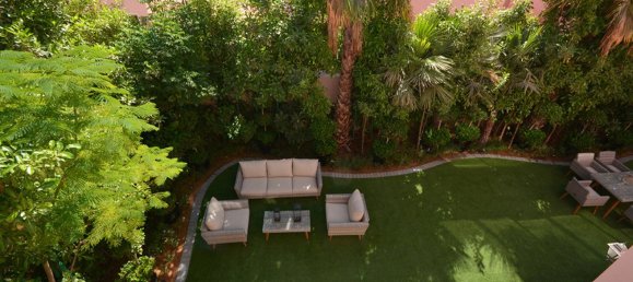 4 bedrooms Villa in Nadd Al Sheba, UAE No. 493 23