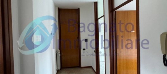 3 bedrooms Apartment in Novara, Italy No. 153681 14
