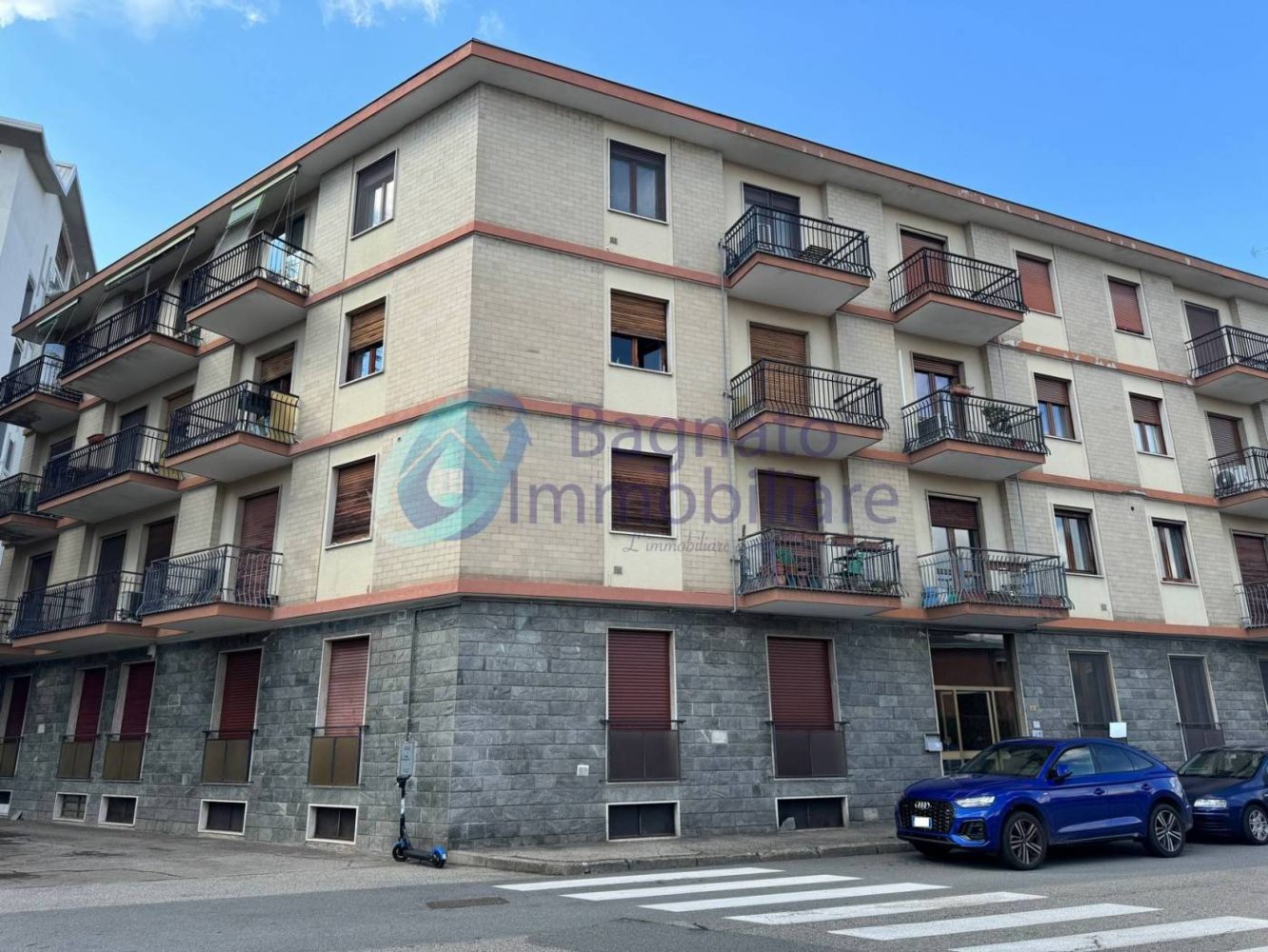 3 bedrooms Apartment in Novara, Italy No. 153681