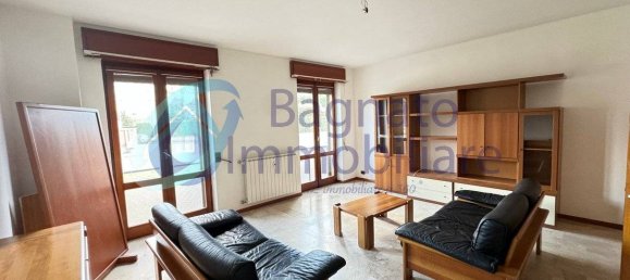 3 bedrooms Apartment in Novara, Italy No. 153681 4