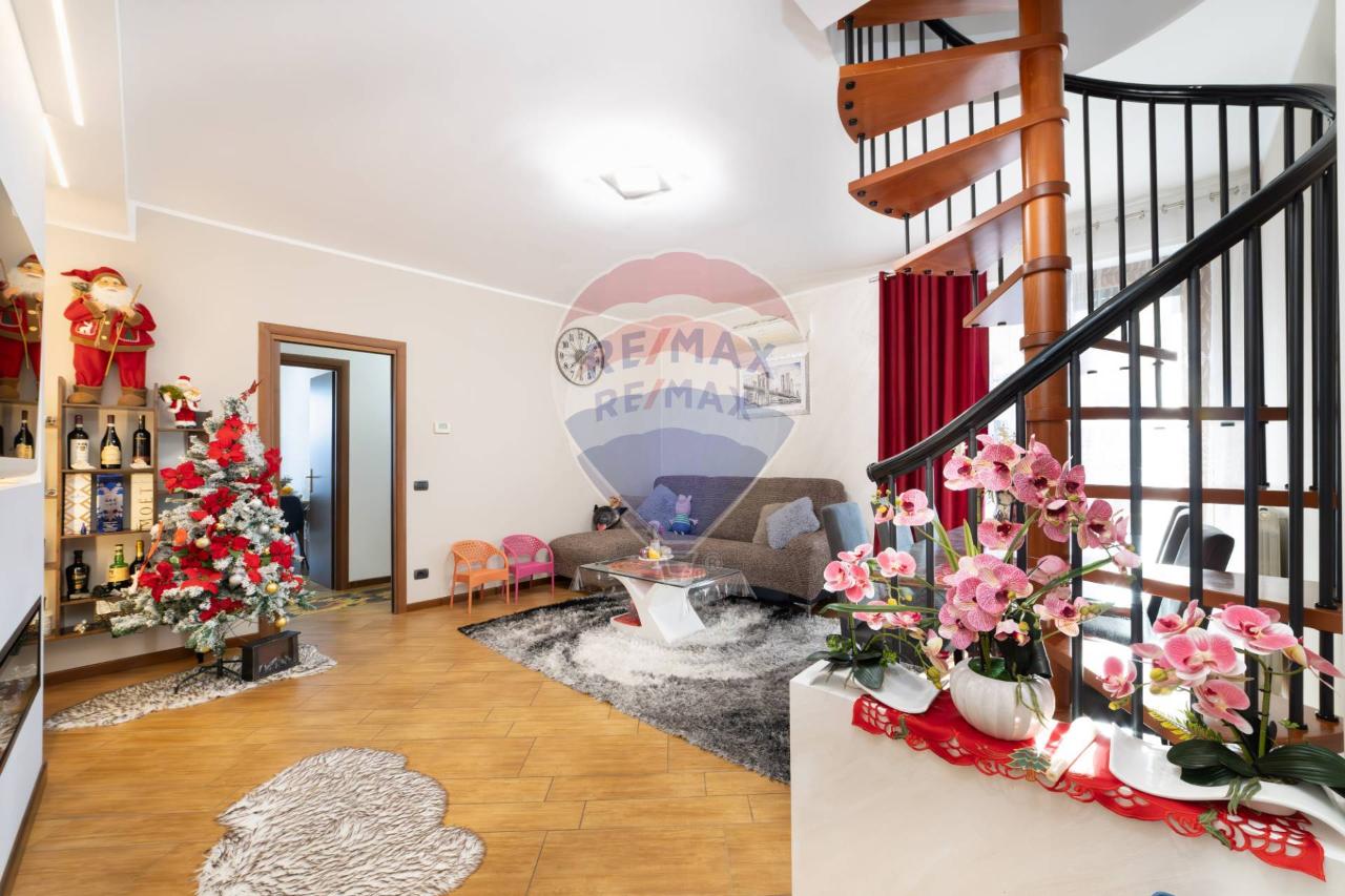 3 rooms Apartment in Cassano d'Adda, Italy No. 7558