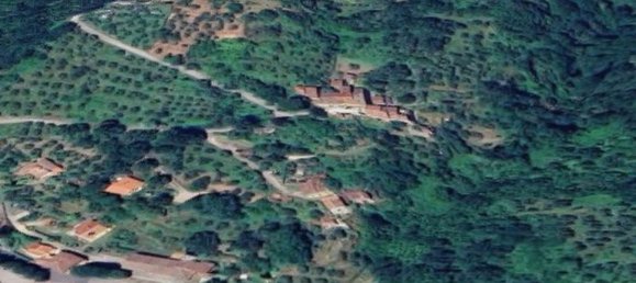 7 rooms Apartment in Pistoia, Italy No. 40765 4