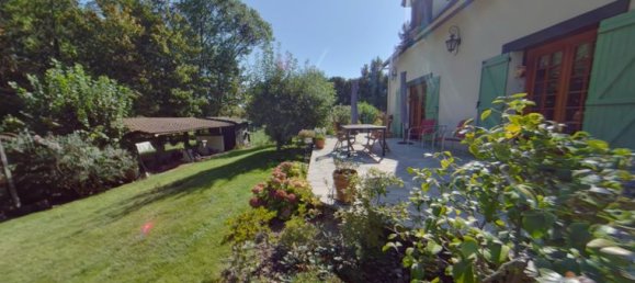 4 bedrooms Castles in Val-d'Oise, France No. 360401 2