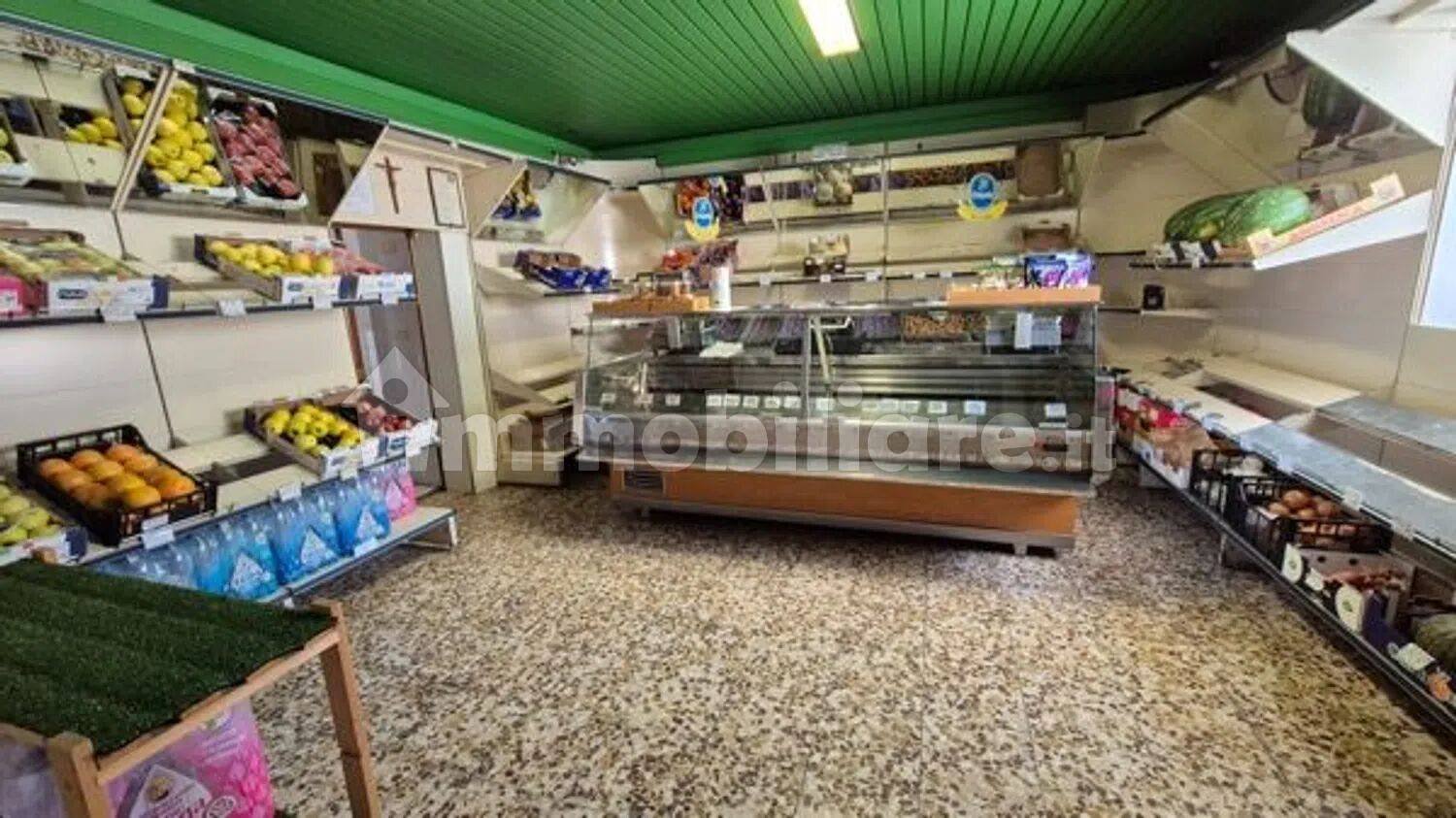 Коммерческая недвижимость с 4 комнатами в Коккальо, Италия № 262564