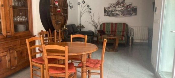 3 bedrooms Villa in Elbeuf, France No. 353067 3