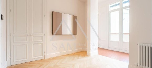 2 bedrooms Apartment in Ciutat Vella, Spain No. 33991 37