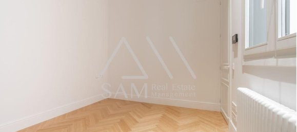 2 bedrooms Apartment in Ciutat Vella, Spain No. 33991 19