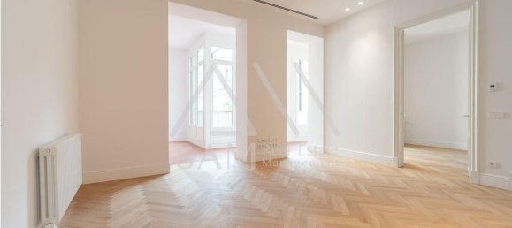 2 bedrooms Apartment in Ciutat Vella, Spain No. 33991 23