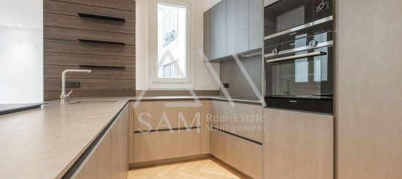 2 bedrooms Apartment in Ciutat Vella, Spain No. 33991 8