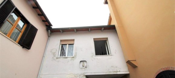 6 rooms House in Montevarchi, Italy No. 233812 17