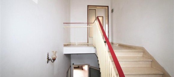 6 rooms House in Montevarchi, Italy No. 233812 28