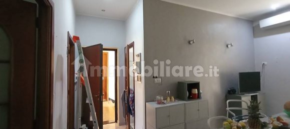 2 bedrooms Apartment in Turin, Italy No. 50255 4