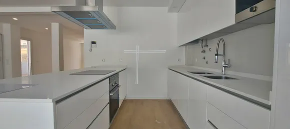 5 bedrooms House in Costa da Caparica, Portugal No. 99929 8