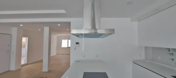 5 bedrooms House in Costa da Caparica, Portugal No. 99929 11