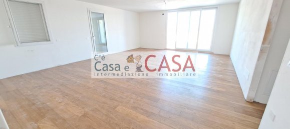 4-salle Penthouse à Selvazzano Dentro, Italy No. 75506 7