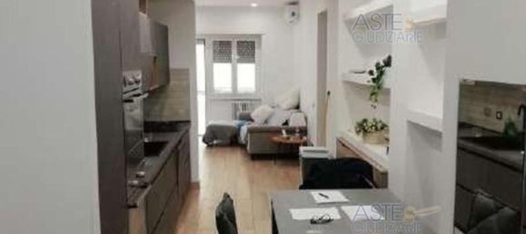 4غرفة شقة في Rome, Italy رقم 189942 3