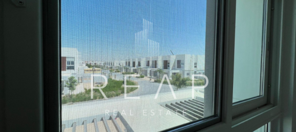 Таунхаус с 3 спальнями в Dubai Land, ОАЭ № 30896 9