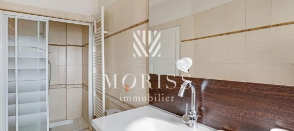 Дом с 5 спальнями в Монтрёй, Франция № 182540 16