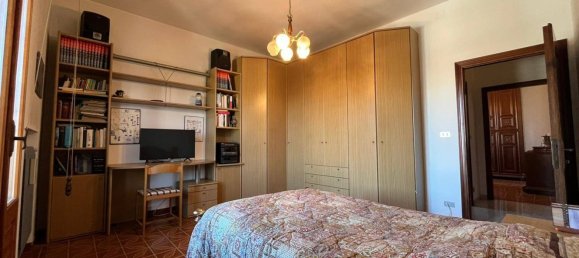 4غرفة شقة في Vignola, Italy رقم 80269 21