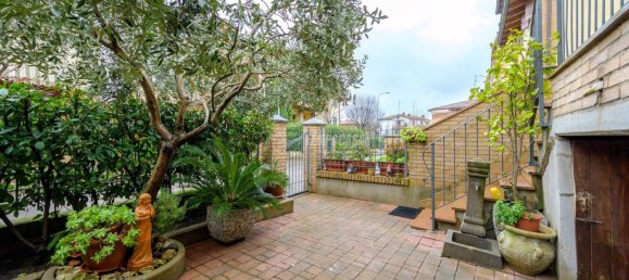 2 Schlafzimmer Doppelhaus in Casalgrande, Italy, Nr. 188295 3