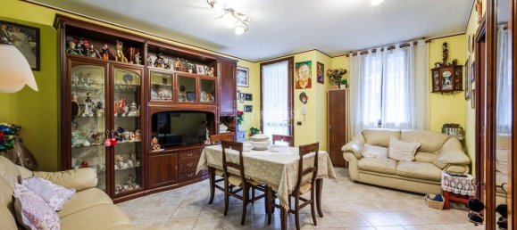 2 Schlafzimmer Doppelhaus in Casalgrande, Italy, Nr. 188295 6