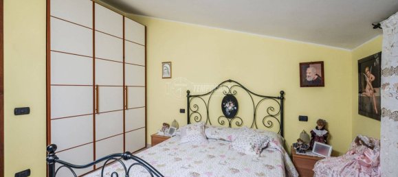 2 Schlafzimmer Doppelhaus in Casalgrande, Italy, Nr. 188295 12