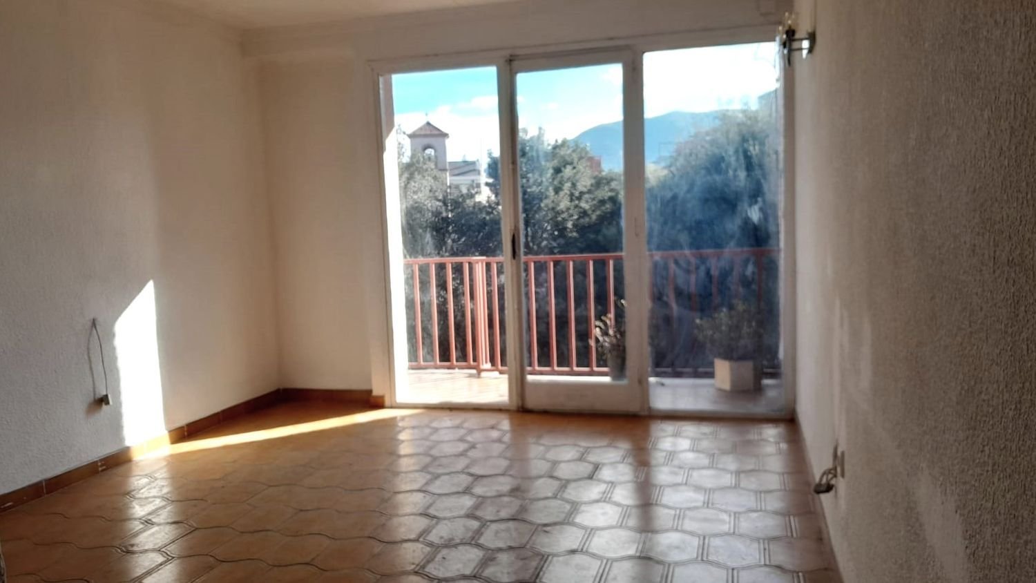 4 Schlafzimmer Wohnung in La Llagosta, Spain, Nr. 214136