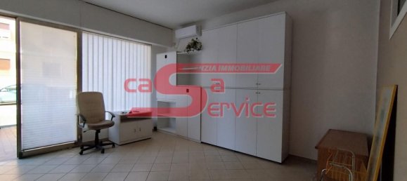 Коммерческая недвижимость 35м² в Монтекатини Терме, Италия № 154218 2