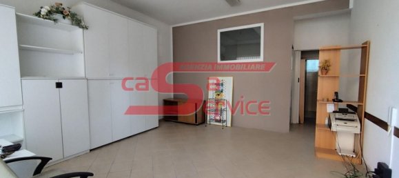 Коммерческая недвижимость 35м² в Монтекатини Терме, Италия № 154218 3