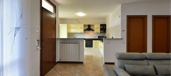 3-salle Appartement à Limido Comasco, Italy No. 283268 11
