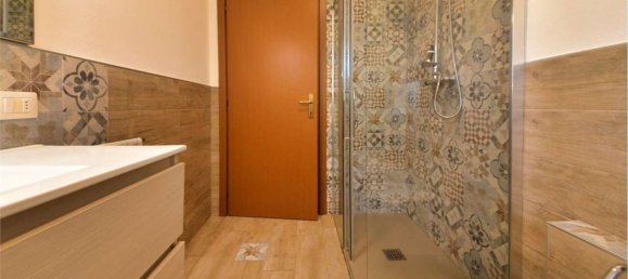 3-salle Appartement à Limido Comasco, Italy No. 283268 18