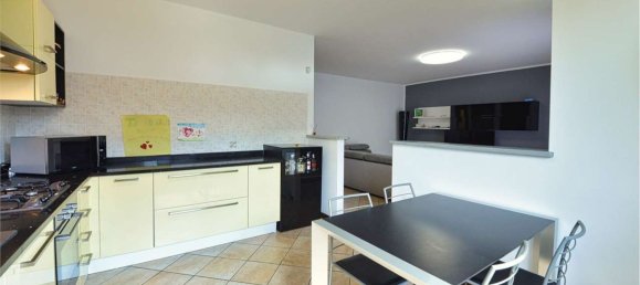3-salle Appartement à Limido Comasco, Italy No. 283268 13