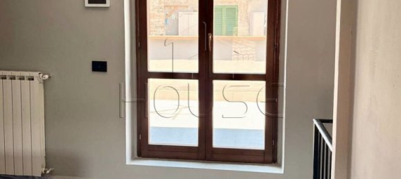 2-salle Appartement à San Giustino, Italy No. 299695 37