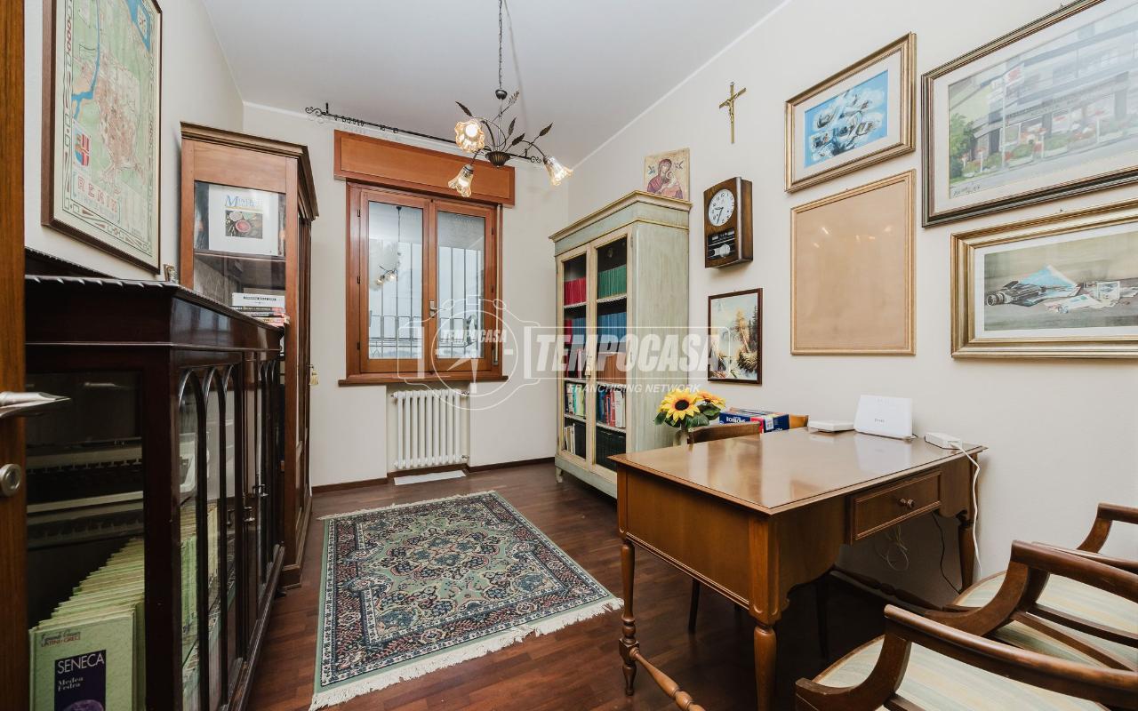 5 rooms House in Cervia, Italy No. 71121