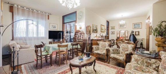 5 rooms House in Cervia, Italy No. 71121 11