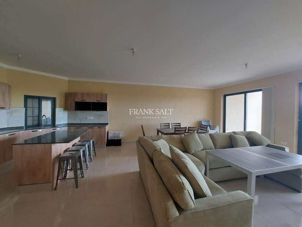 3 bedrooms Apartment in San Lawrenz, Malta No. 5821