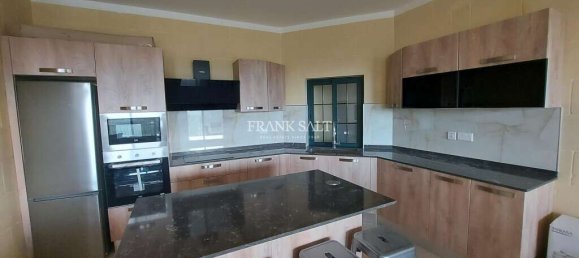 3 bedrooms Apartment in San Lawrenz, Malta No. 5821 3