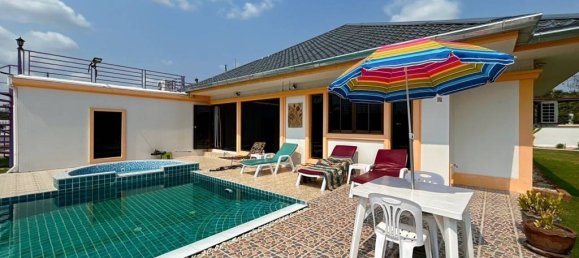Villa de 5 dormitorios en Hua Hin, Thailand No. 13314 8