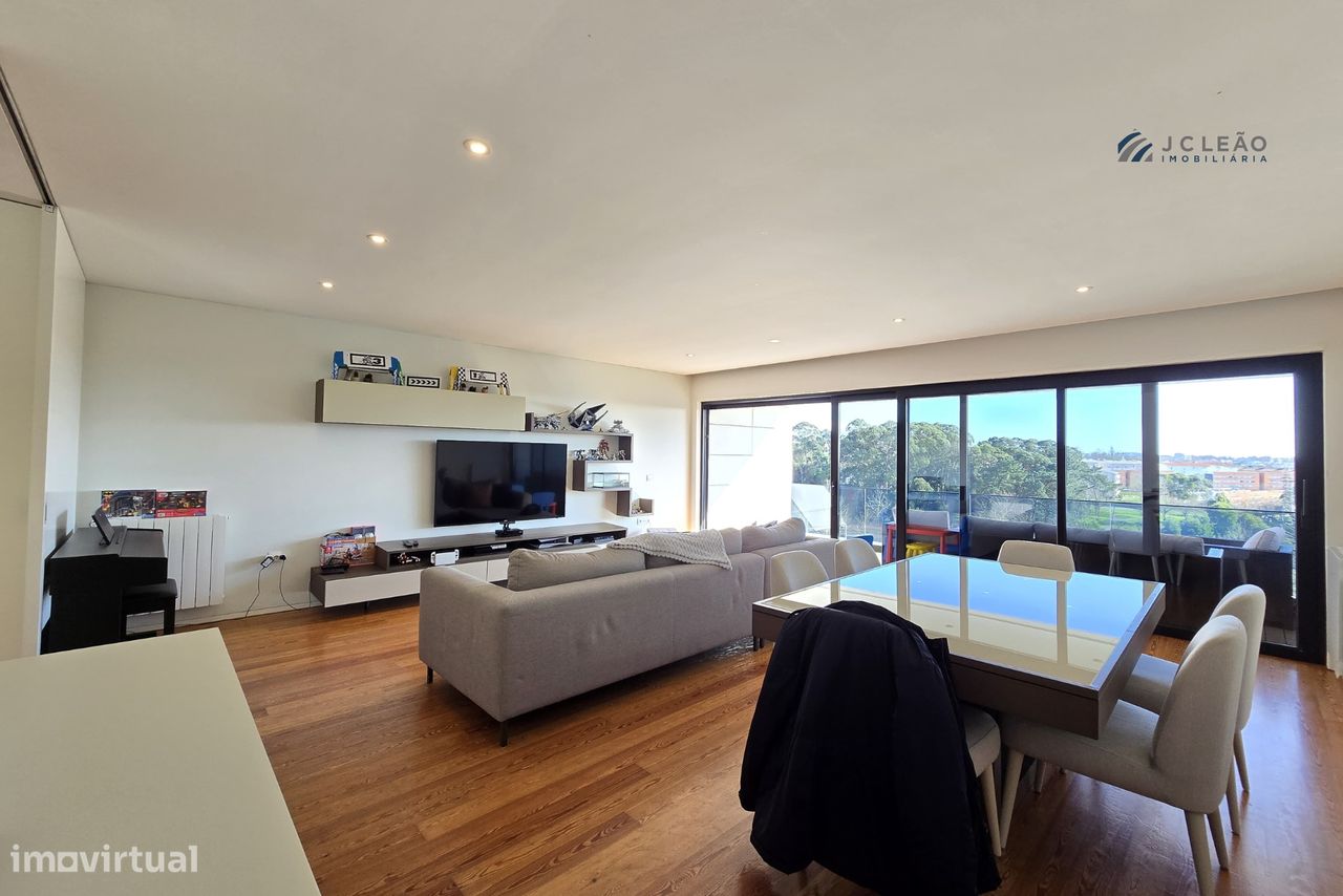 3 bedrooms Apartment in Matosinhos, Portugal No. 108519