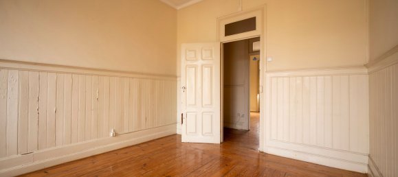 1092m² Building in Viseu, Portugal No. 51200 47