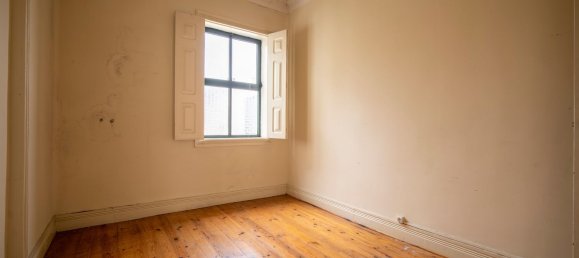 1092m² Building in Viseu, Portugal No. 51200 46