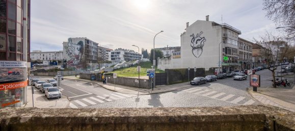 1092m² Building in Viseu, Portugal No. 51200 12