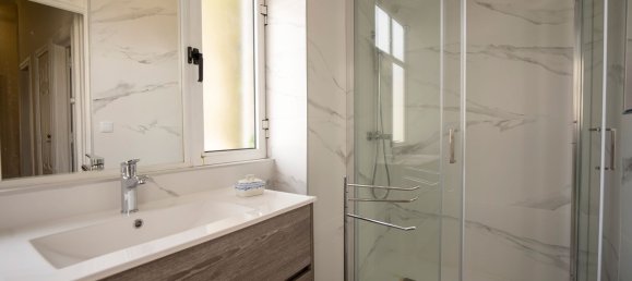 1092m² Building in Viseu, Portugal No. 51200 44