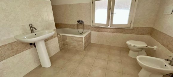 7-Zimmer Villa in Pisa, Italy, Nr. 303767 12