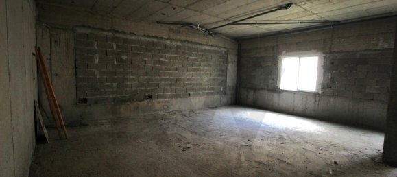 602m² Commercial property in Canico, Portugal No. 214046 48